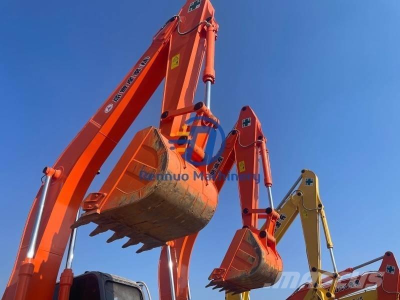 Hitachi ZX 240 대형 굴삭기 29톤 이상