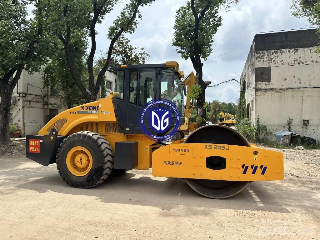 XCMG XS 203 J 싱글 드럼 롤러
