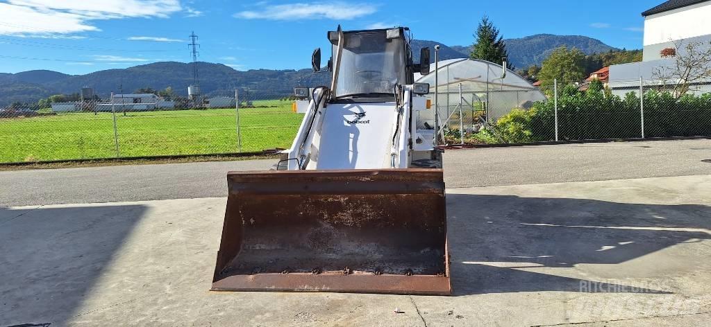 Bobcat 2400  휠로우더