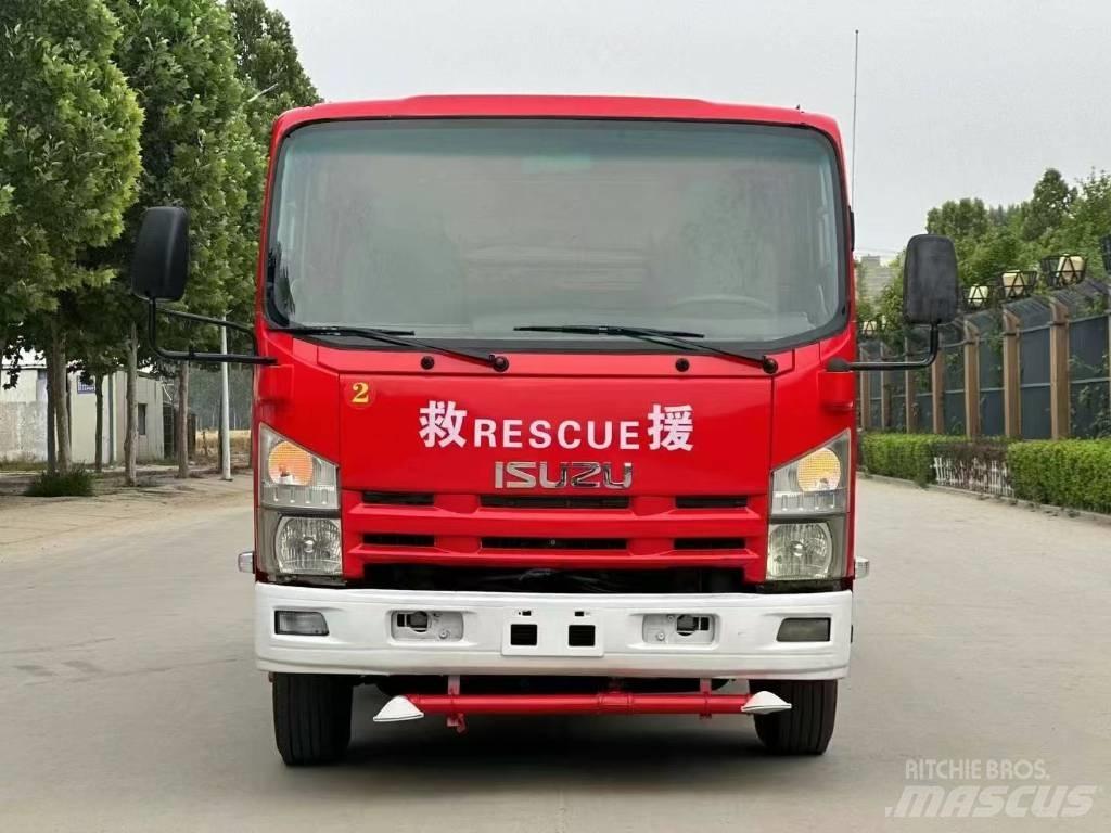 Isuzu ELF 시립/다목적 차량