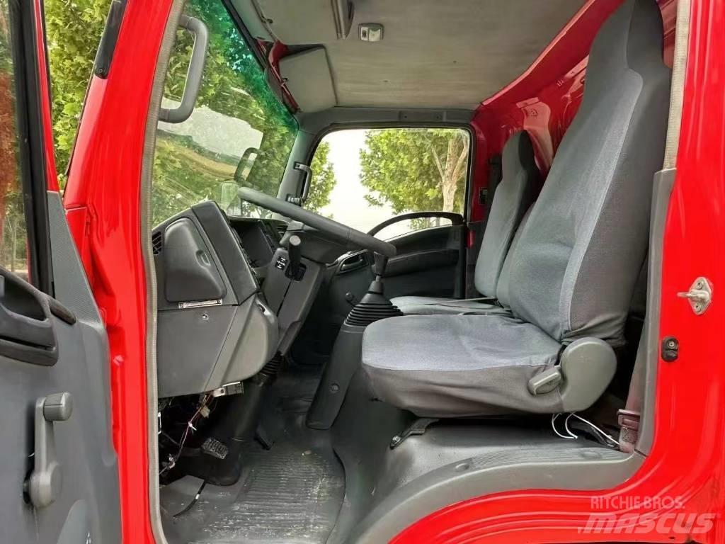 Isuzu ELF 시립/다목적 차량