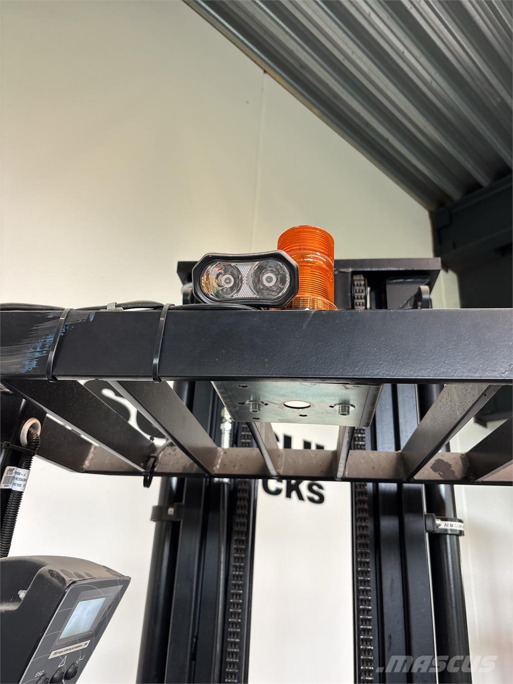 Mitsubishi SBR16N 보행식 리치 지게차