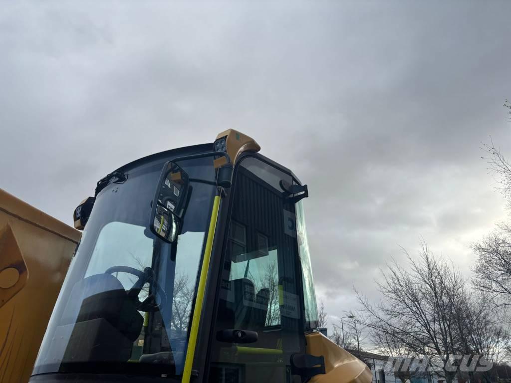 Mecalac 6 SMDX 건설현장 덤프트럭