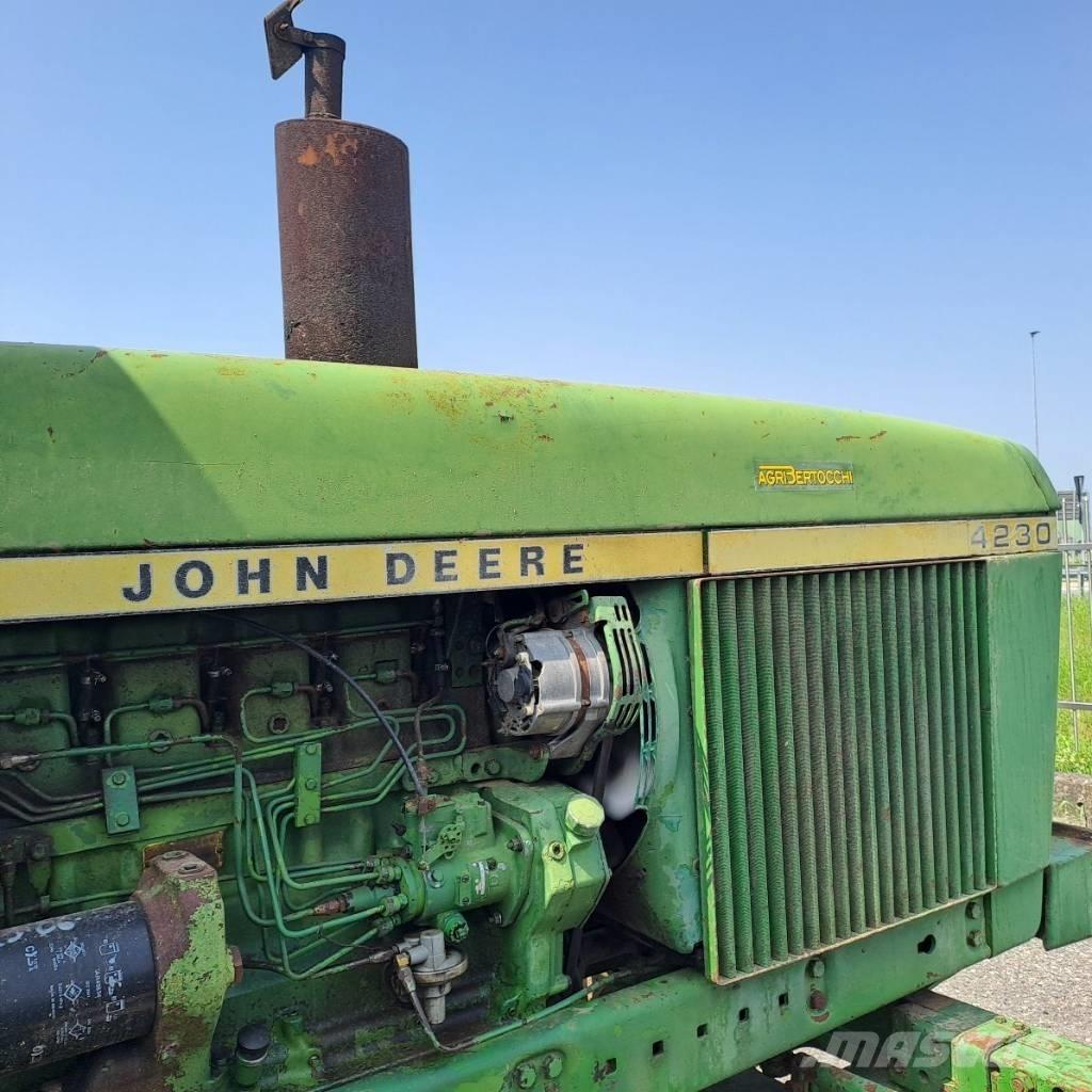 John Deere 4230 트랙터