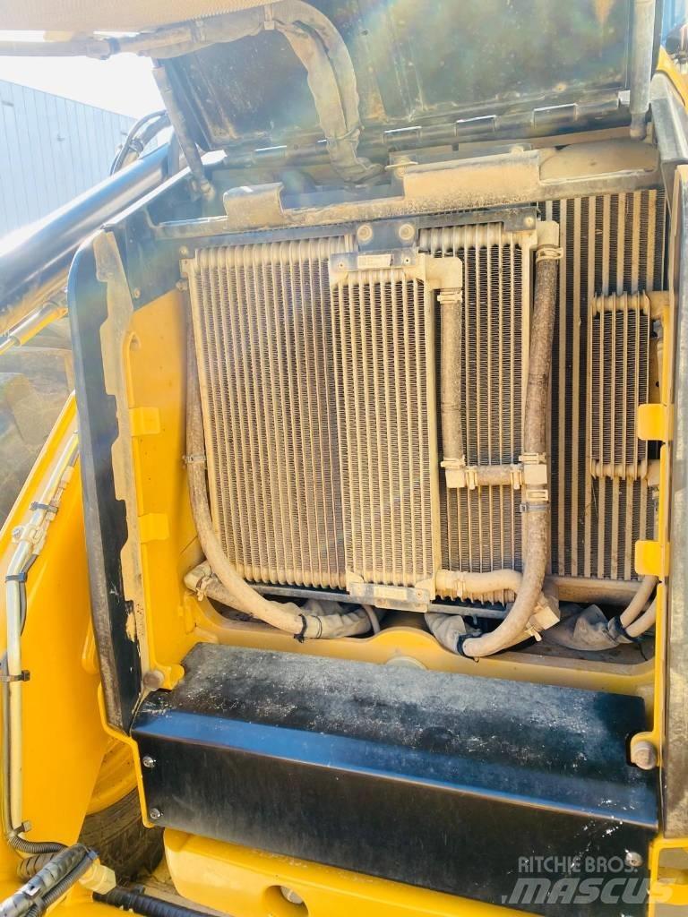 CAT 444  4x4 백호로더