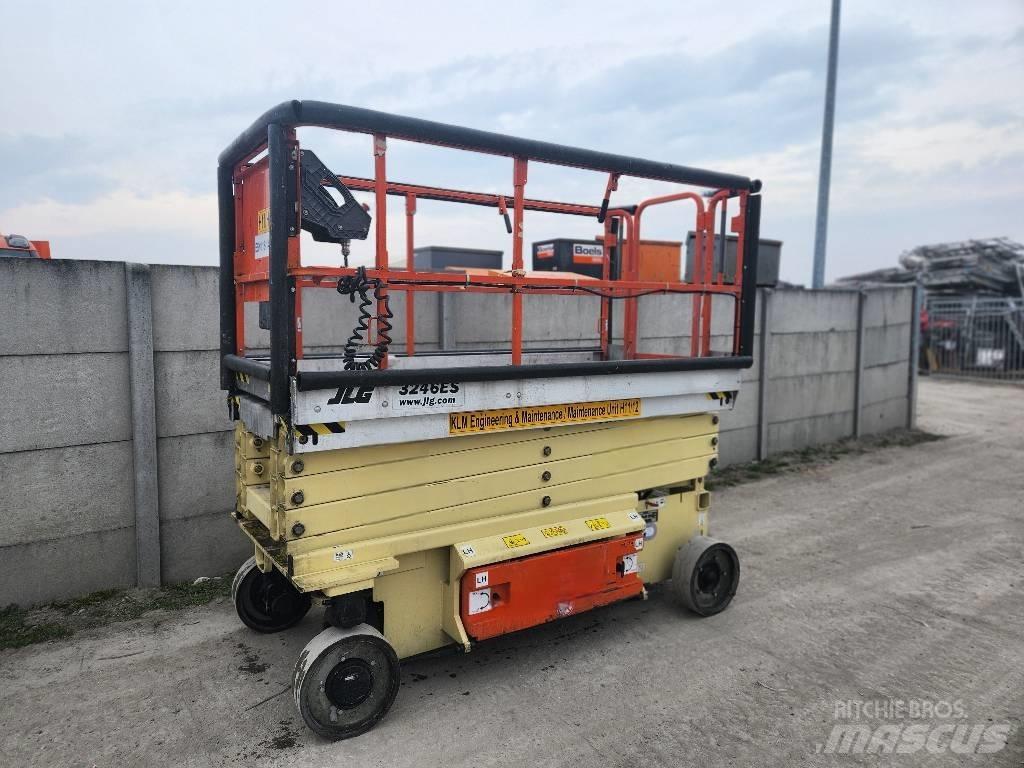 JLG 3246 ES 가위형 리프트