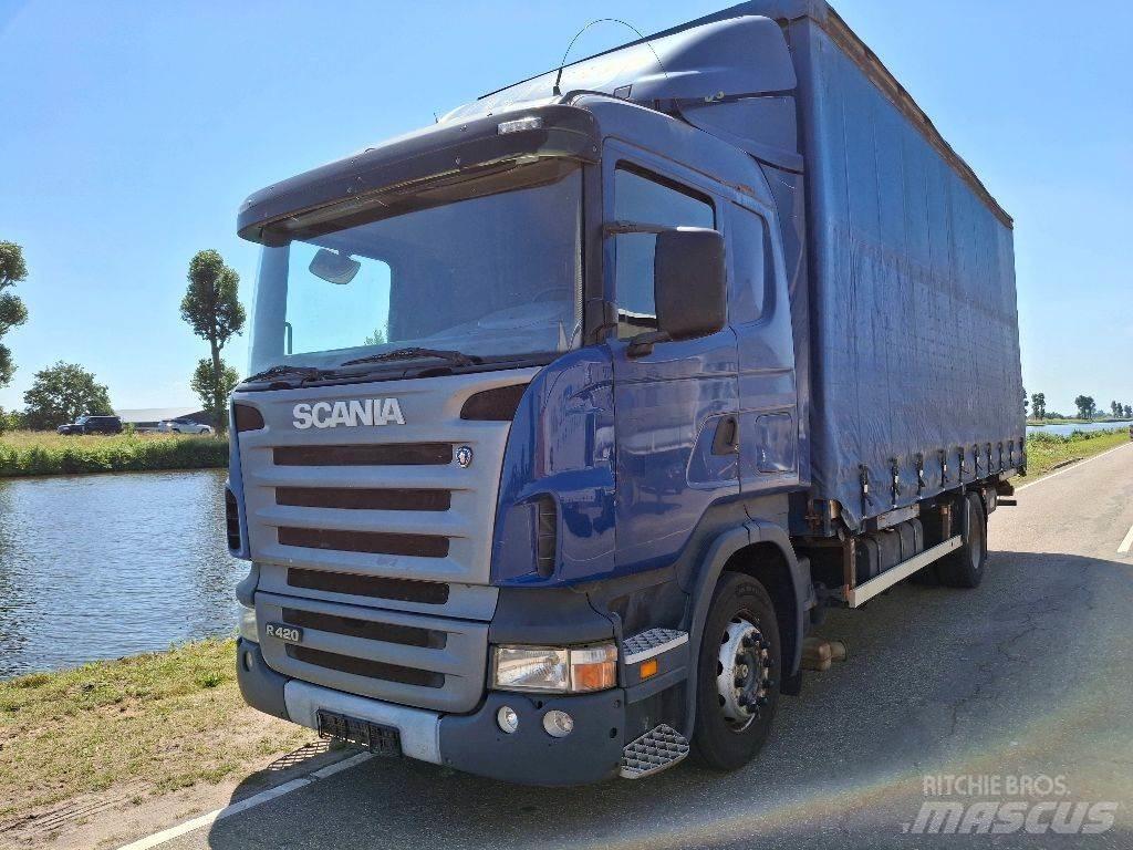 Scania R420 탑차 트럭