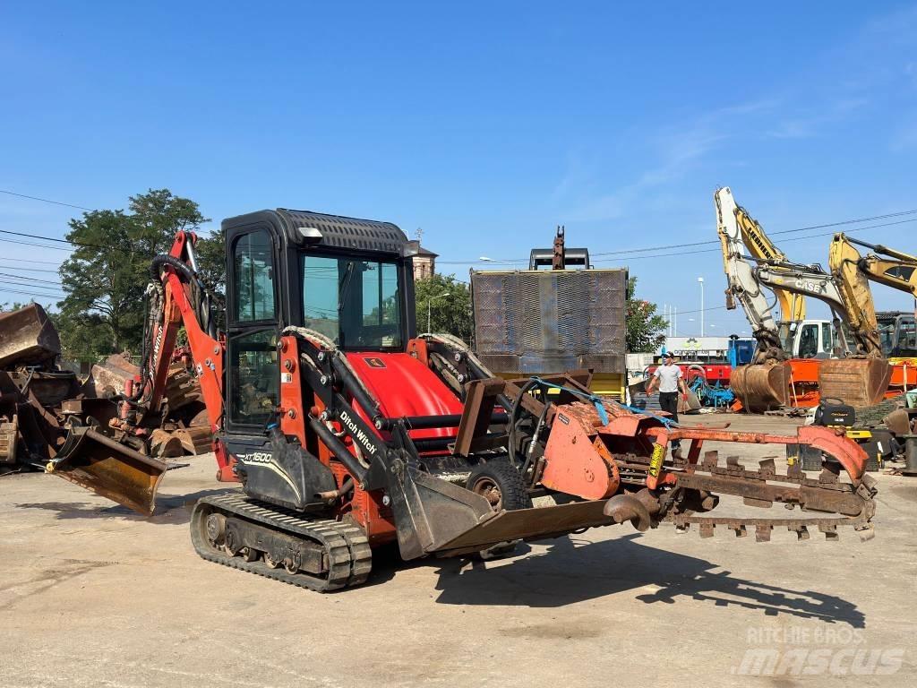 Ditch Witch XT 1600 백호로더