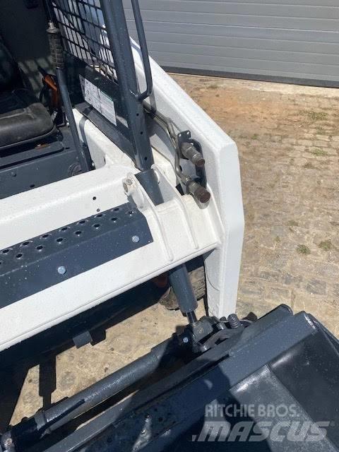 Bobcat S 100  스키드로더