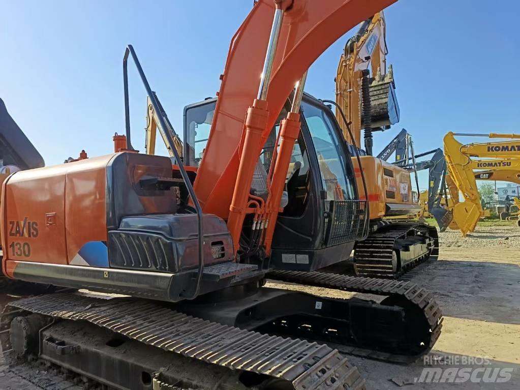 Hitachi ZX130-5A 대형 굴삭기 29톤 이상
