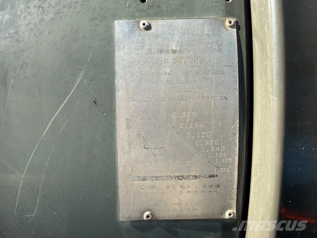 Ausa C 250 H 험지용 트럭