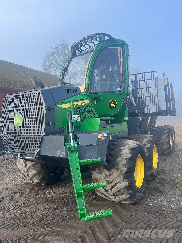John Deere 910G 원목 포워더