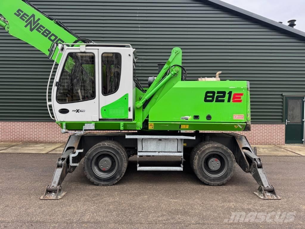 Sennebogen 821 E 폐기물/산업 처리기