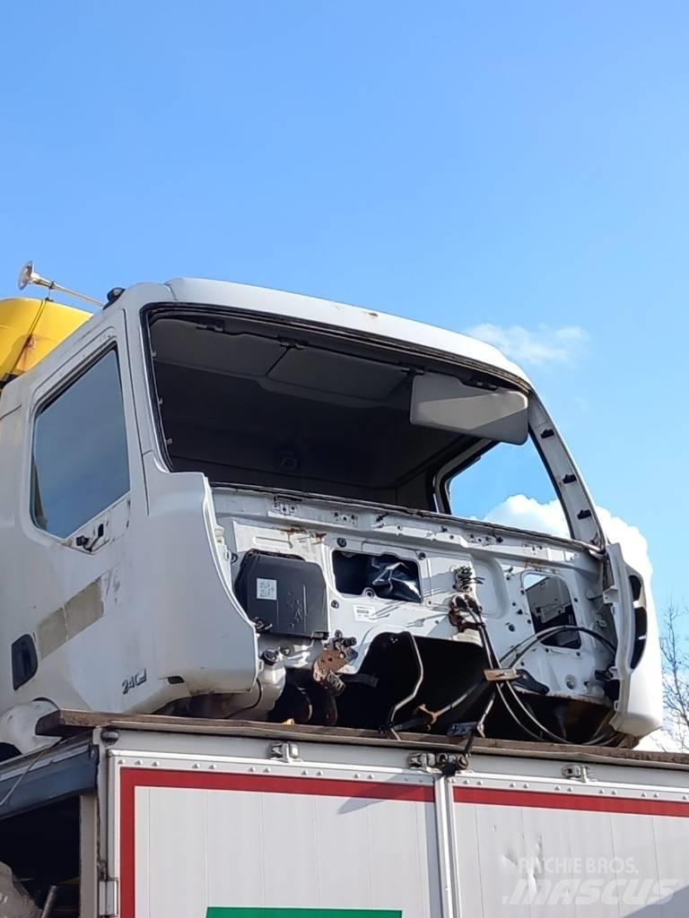 Renault Midlum 240 캐빈 및 인테리어