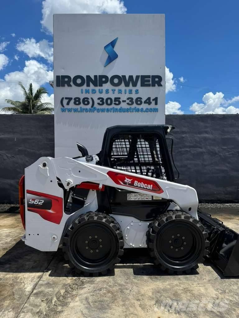 Bobcat S 62  스키드로더