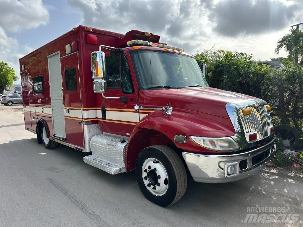 International 4300 구급차