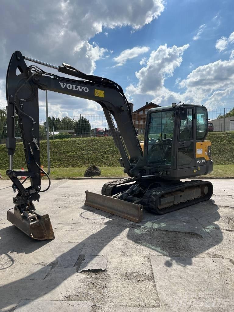 Volvo EC60E 소형 굴삭기 7톤 미만