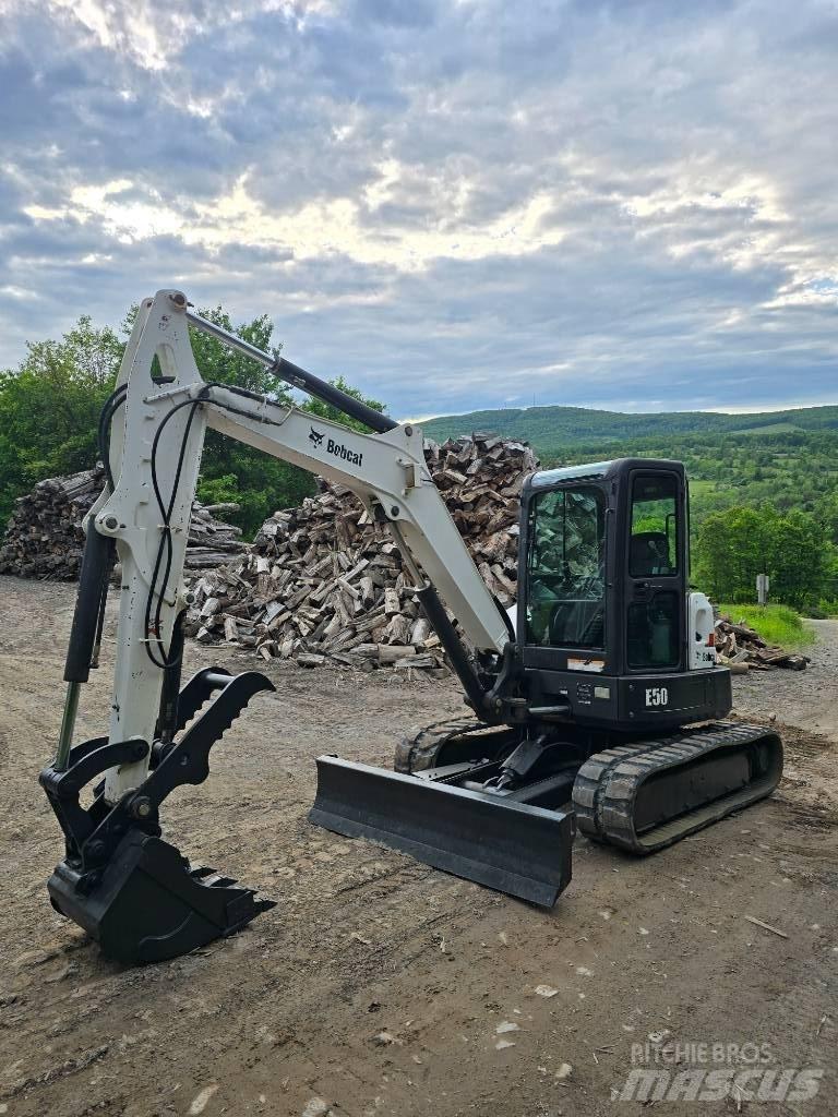 Bobcat E 50 소형 굴삭기 7톤 미만
