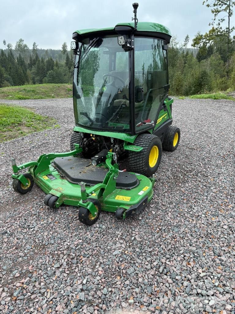 John Deere 1585 탑승형 잔디깎기