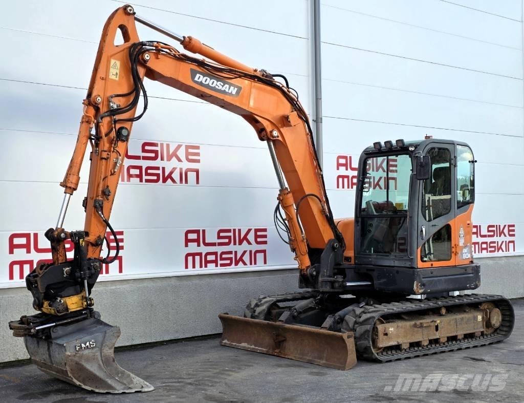 Doosan DX 80 R 중형굴삭기 7톤-28톤