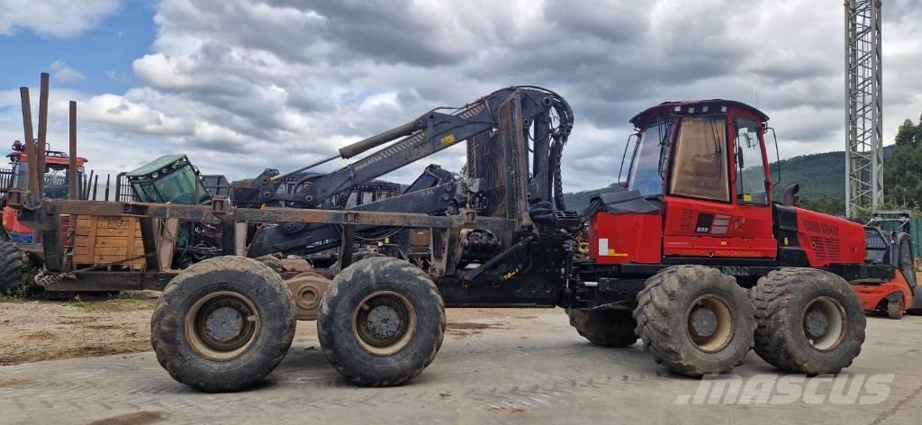 Komatsu 895 원목 포워더