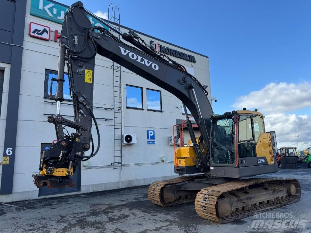 Volvo ECR 235 EL 대형 굴삭기 29톤 이상