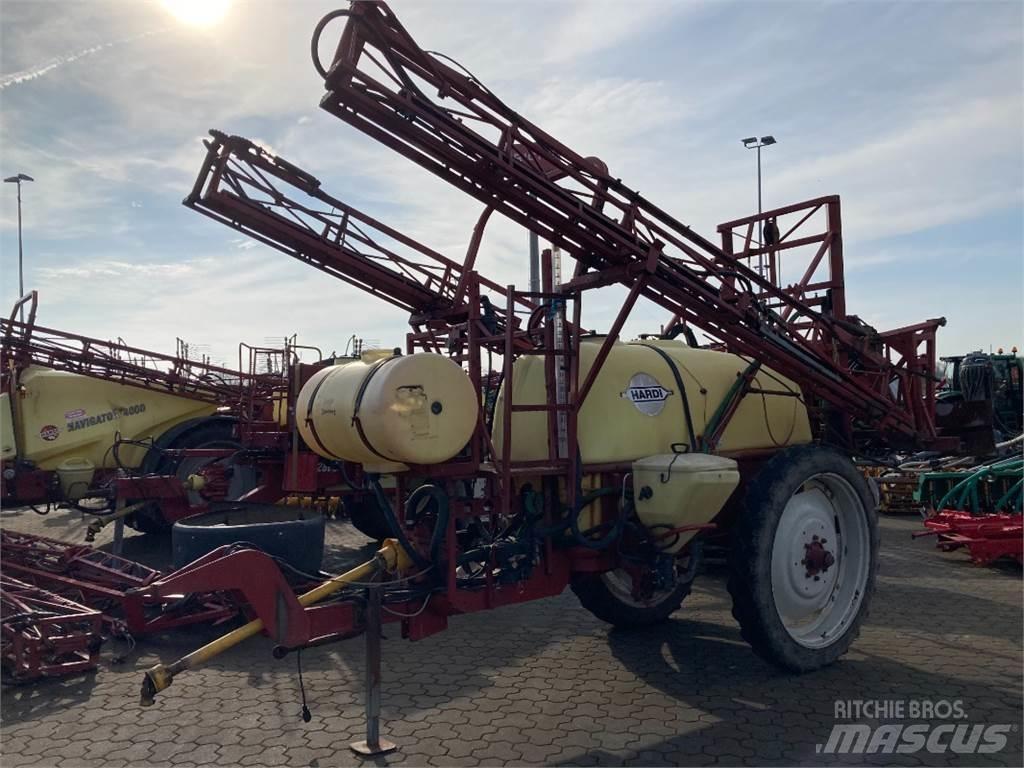 Hardi TZY 2400 견인형 분무기