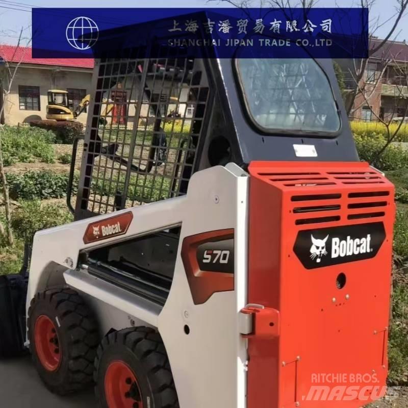 Bobcat S 70  스키드로더
