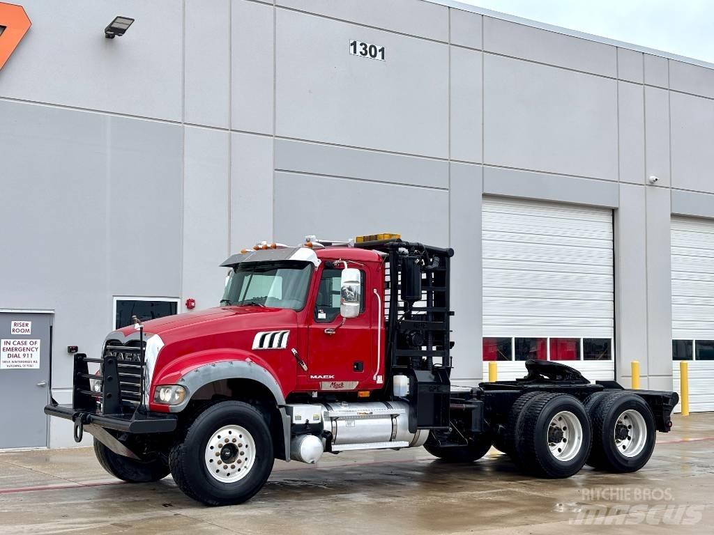 Mack Granite 회수 차량