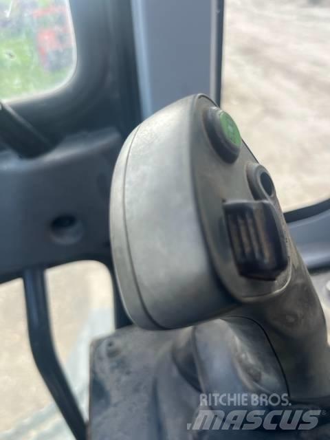 Wacker Neuson DW 60 건설현장 덤프트럭