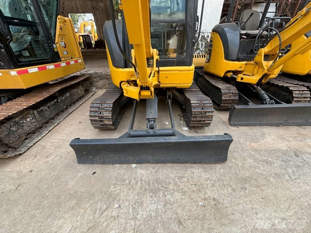 Komatsu PC35MR 소형 굴삭기 7톤 미만