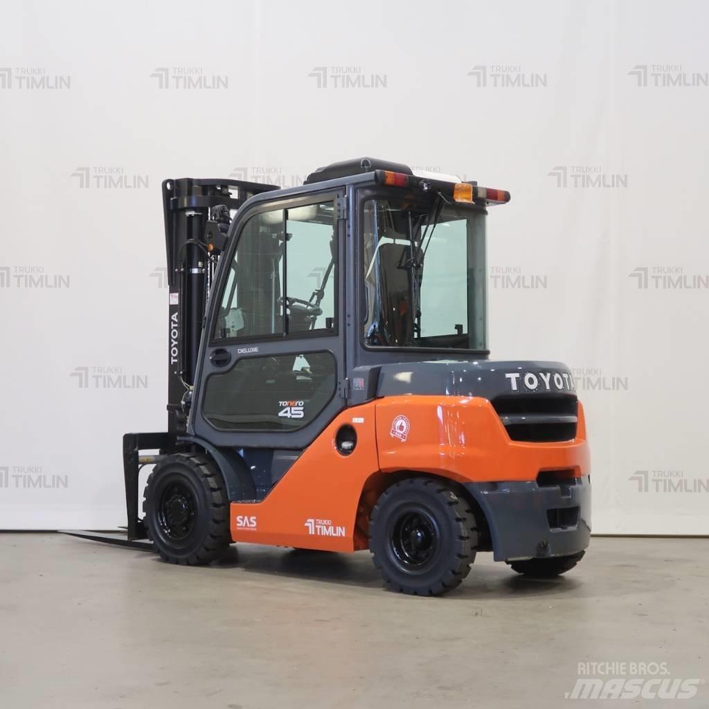Toyota 40-8FD40N 디젤 지게차