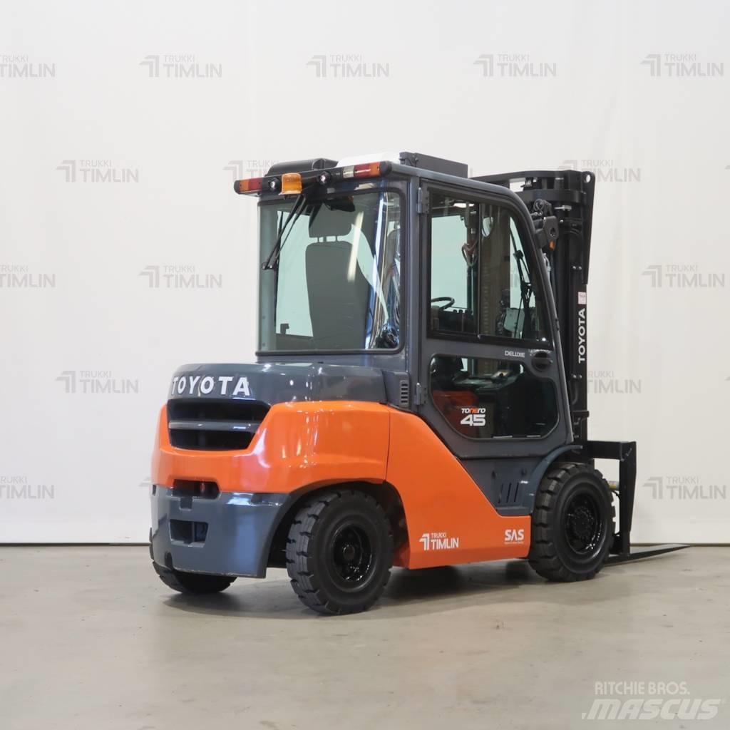 Toyota 40-8FD40N 디젤 지게차