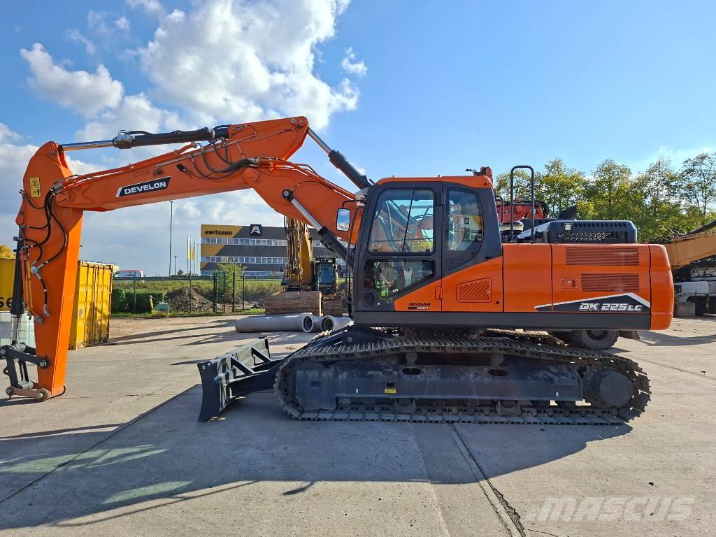 Develon DX 225 LC-7 대형 굴삭기 29톤 이상