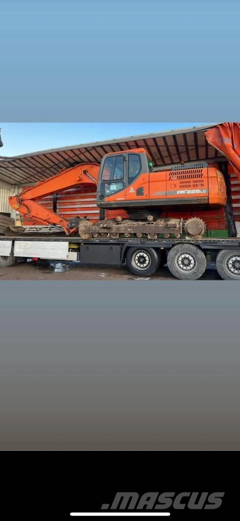 Develon DX 225 LC-7 대형 굴삭기 29톤 이상