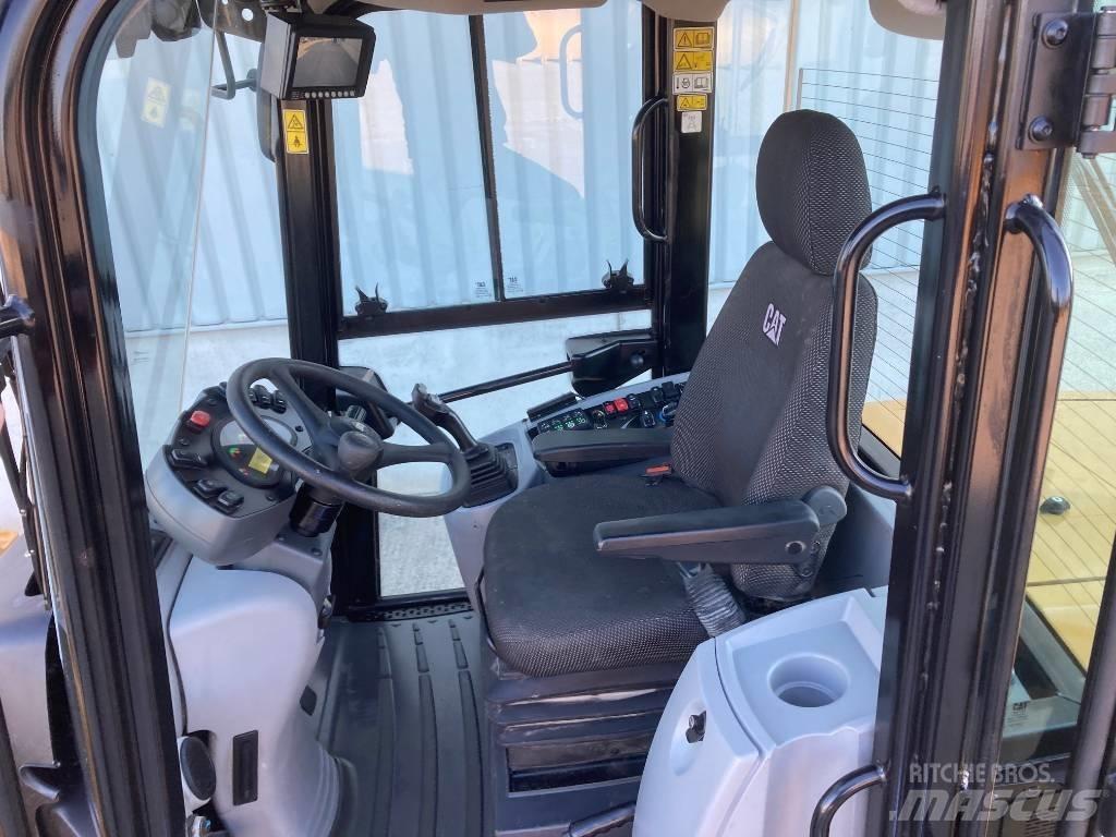 CAT 910  휠로우더