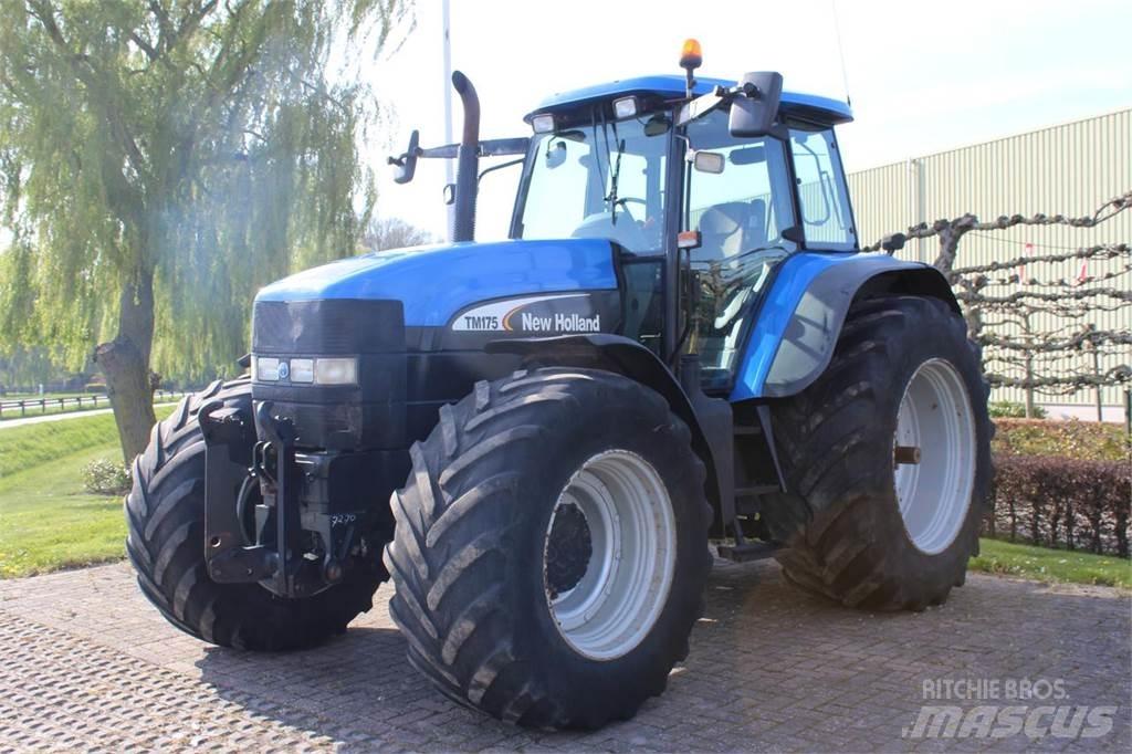 New Holland TM175 트랙터