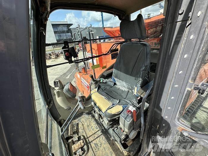 Hitachi EG70R  궤도식 덤프