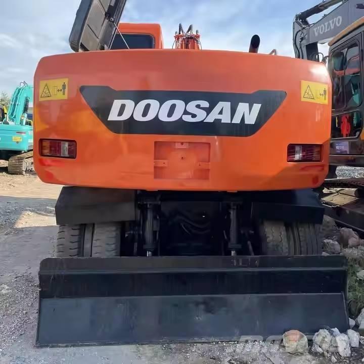 Doosan DX150W-9C  휠 굴삭기