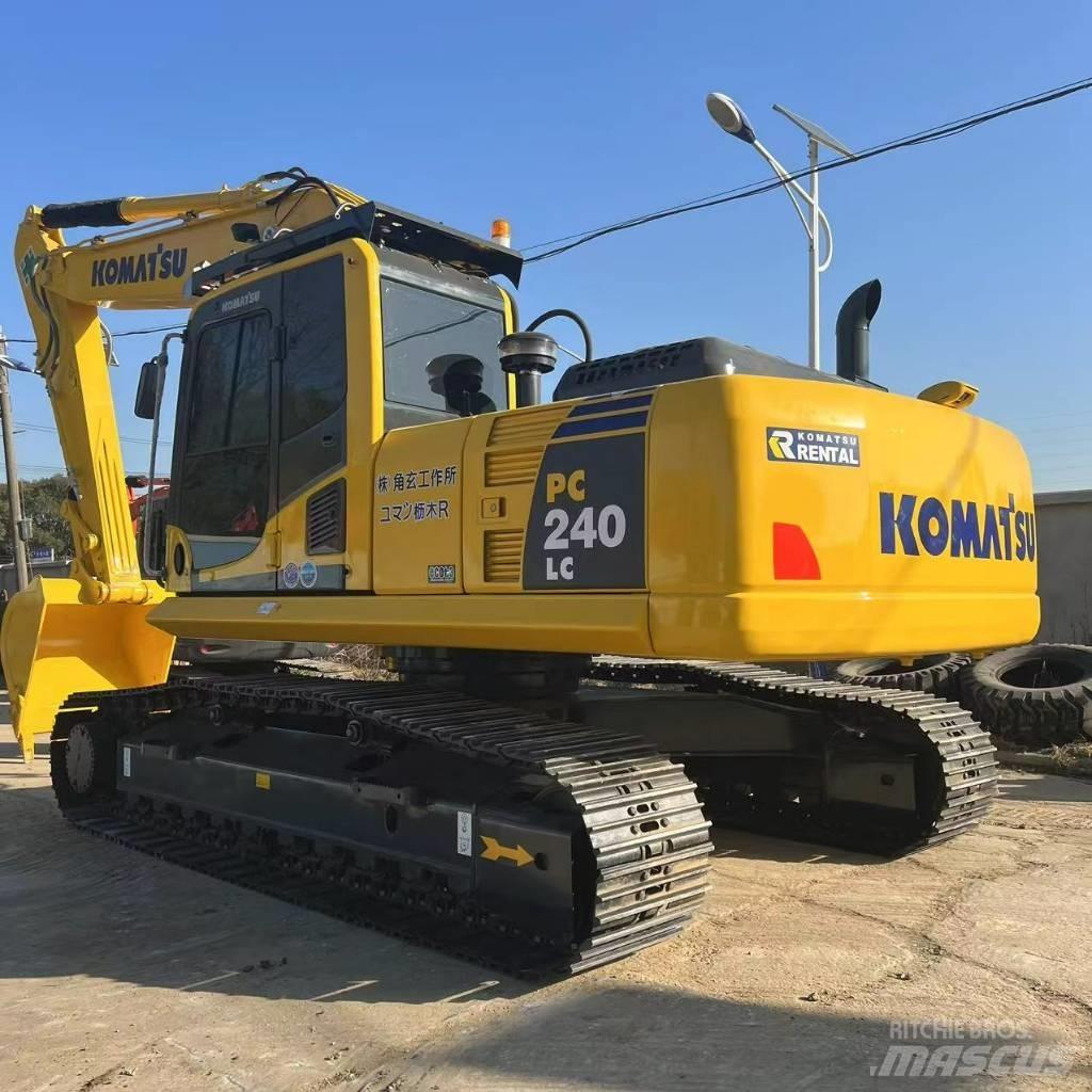 Komatsu PC240LC-8 소형 굴삭기 7톤 미만