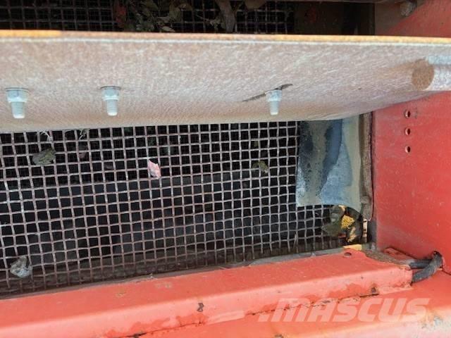 Sandvik QA450 이동식 선별기