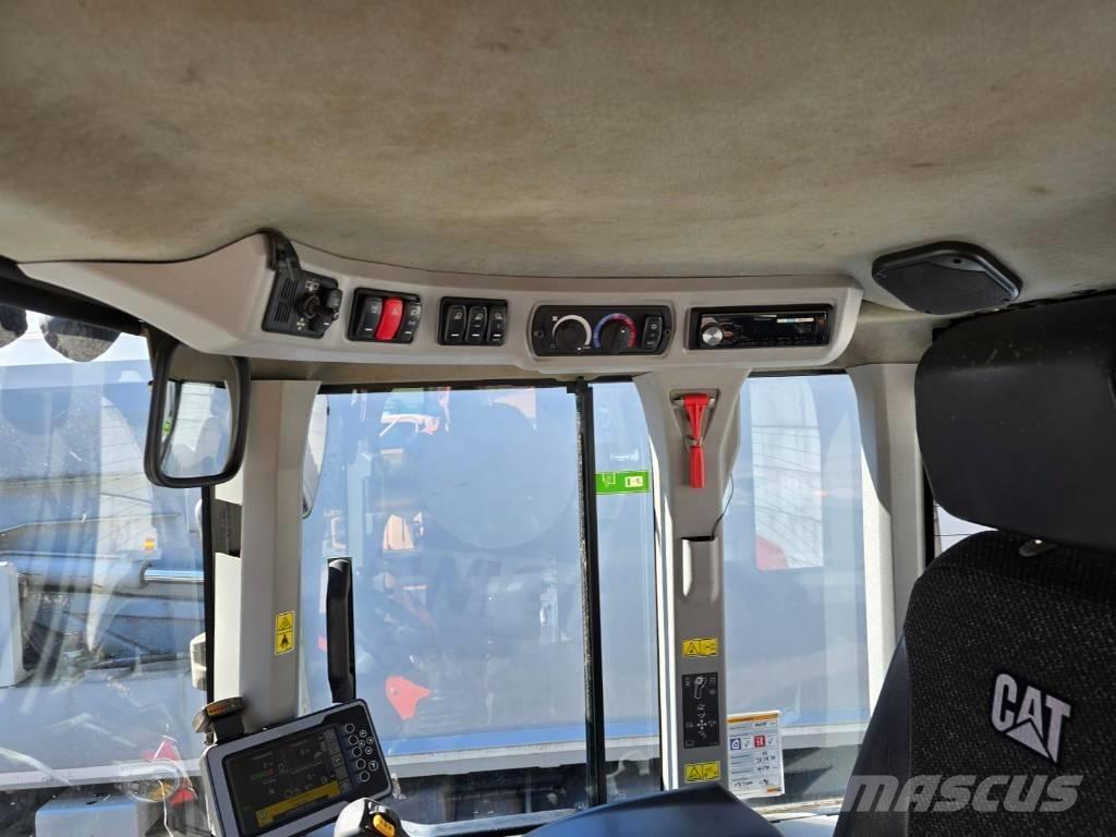 CAT 926M  휠로우더