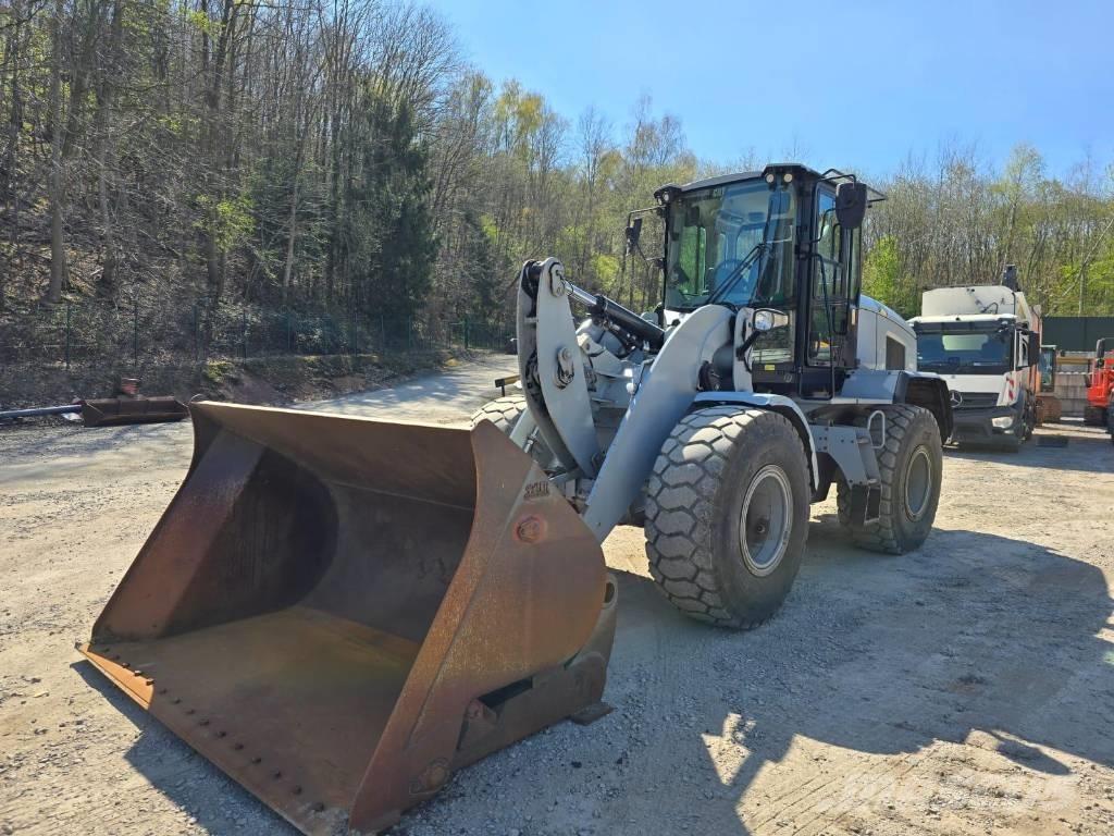 CAT 926M  휠로우더