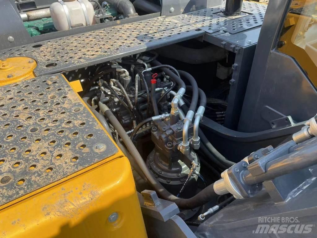 Volvo EC 220 대형 굴삭기 29톤 이상
