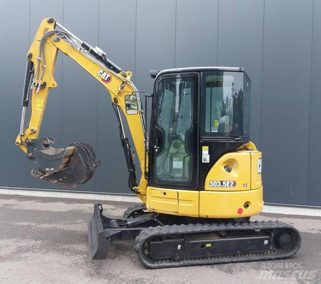 CAT 303.5E2CR 소형 굴삭기 7톤 미만