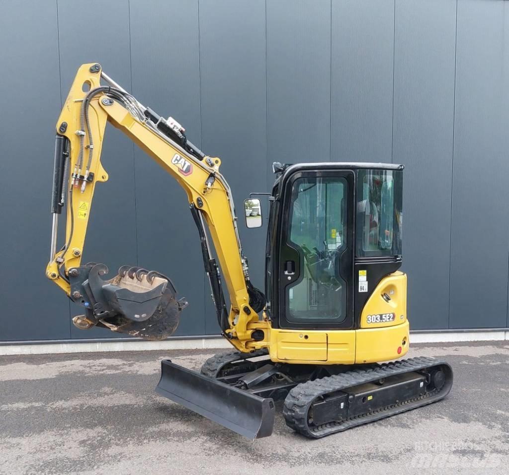 CAT 303.5E2CR 소형 굴삭기 7톤 미만