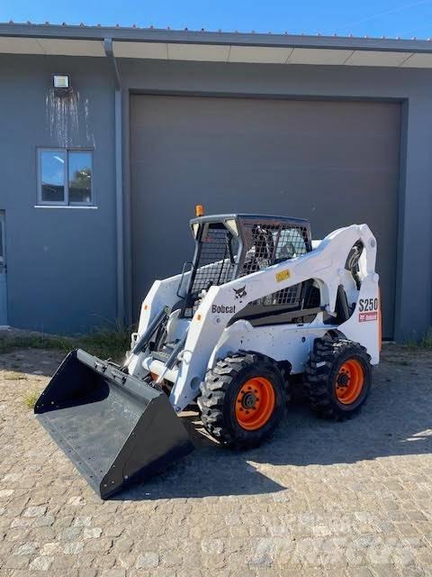 Bobcat S 250  스키드로더