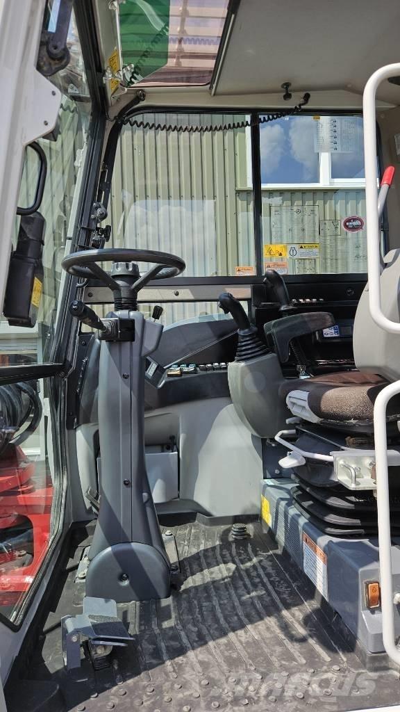Takeuchi TB295W  휠 굴삭기