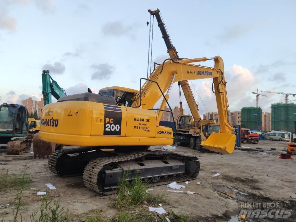 Komatsu PC 200-7 중형굴삭기 7톤-28톤