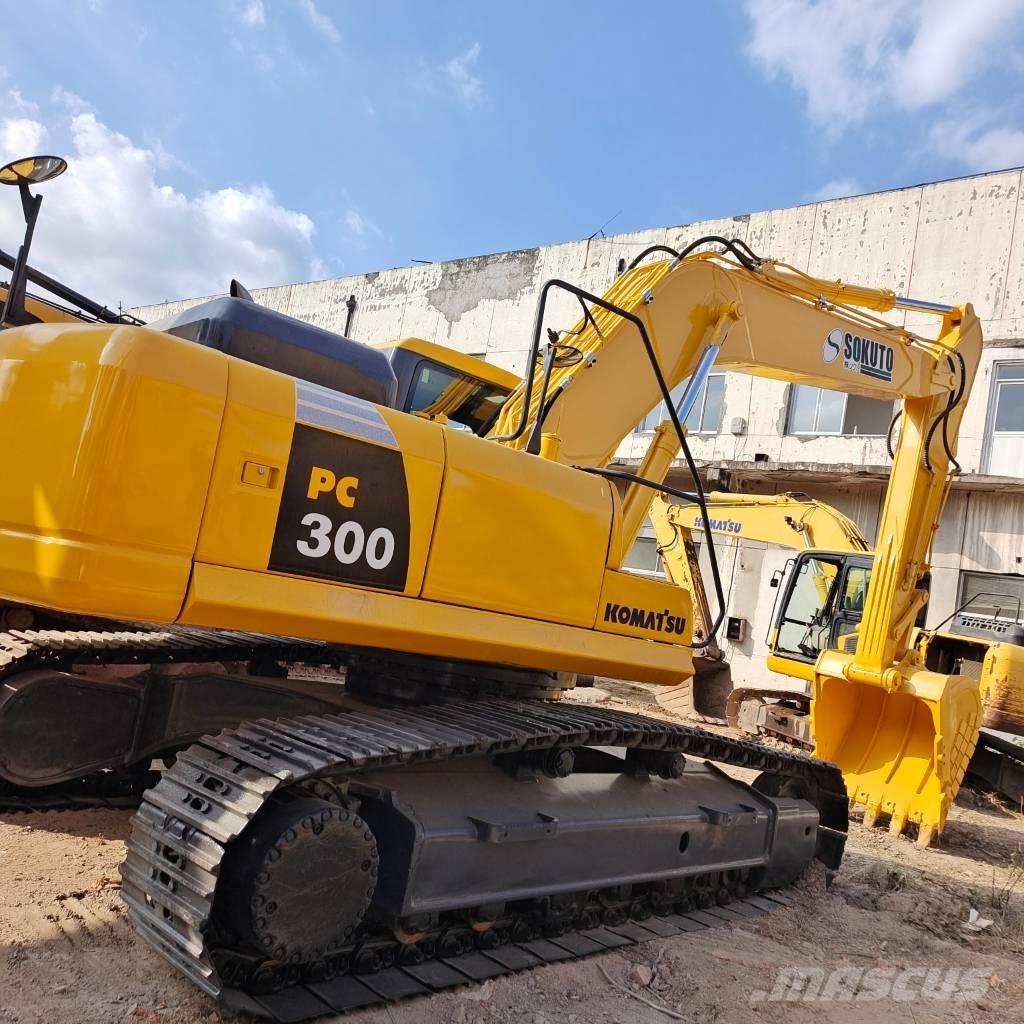 Komatsu PC 300 대형 굴삭기 29톤 이상